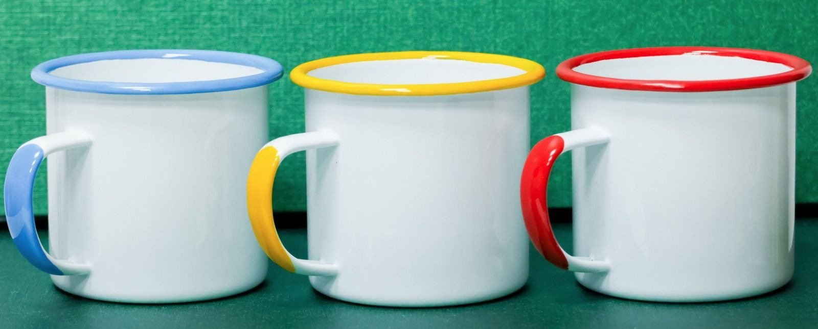 500ml enamel-style mug; White body with contrasting rim and handle