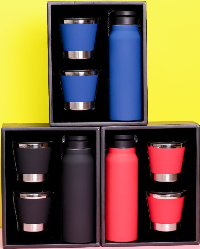 Thermal flask; Two matching cups; Presentation box